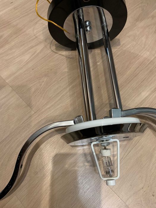 люстра на три лампочки