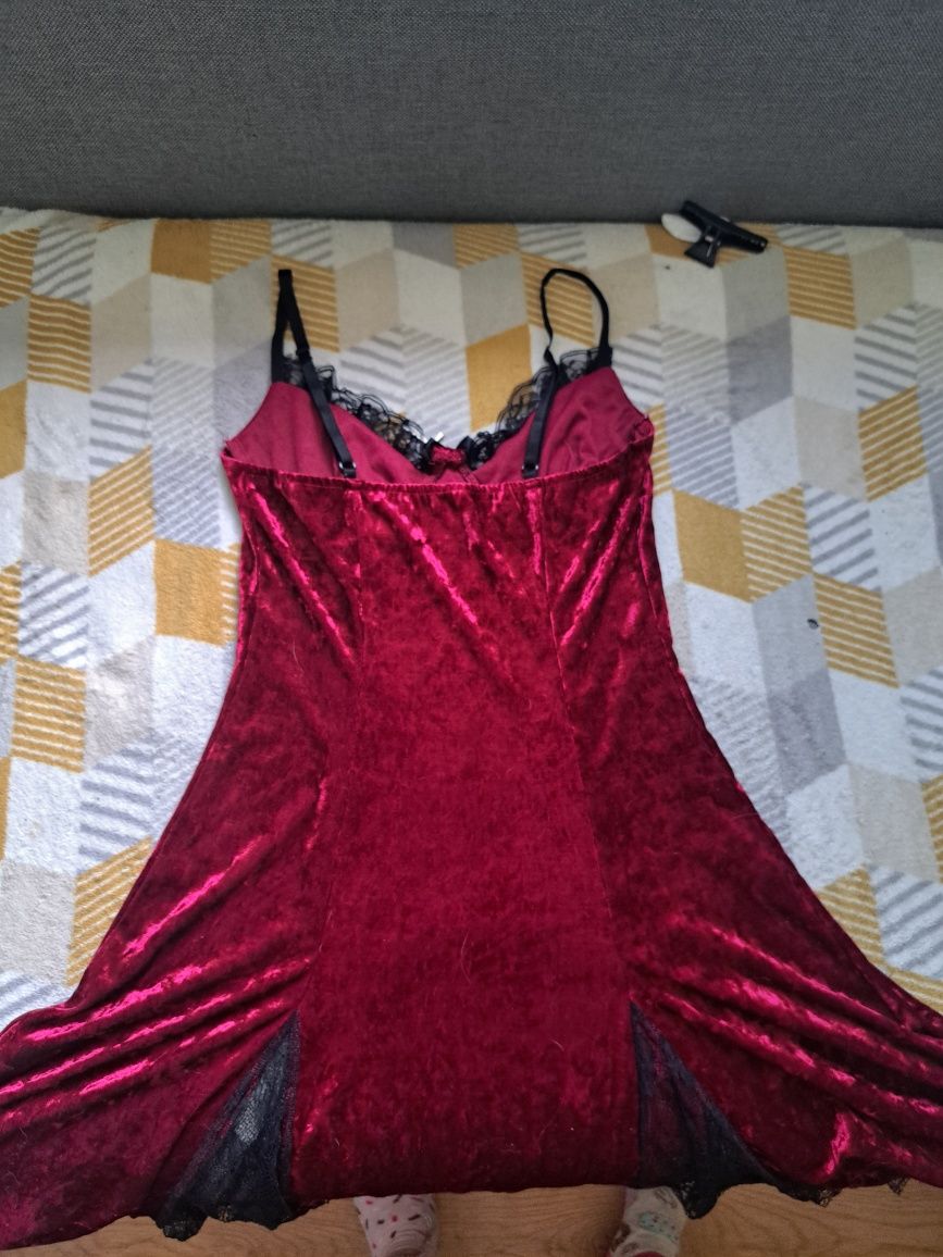 Sukienka goth czerwona