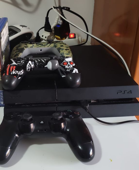 PlayStation 4 sem caixa