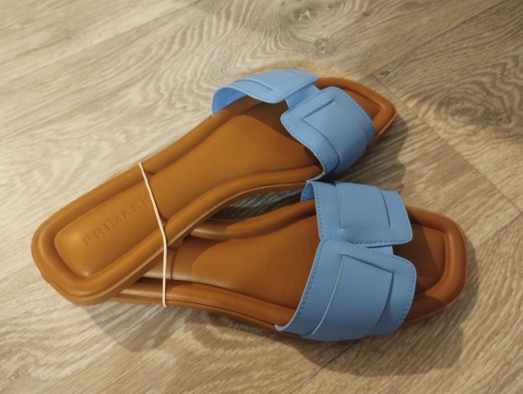 Продам шльопанці Primark