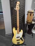 Fender Player Jazz Bass (1 gen) + hard case