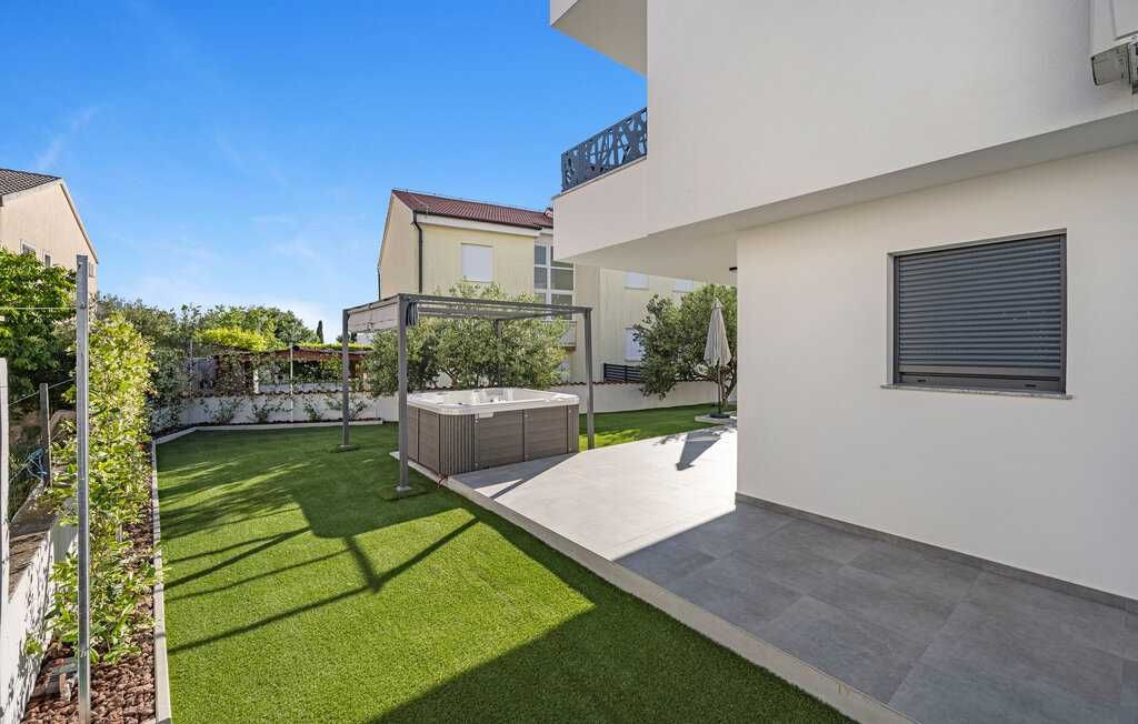 Wakacje, Chorwacja, Vodice, dom z jacuzzi dla 7 osób