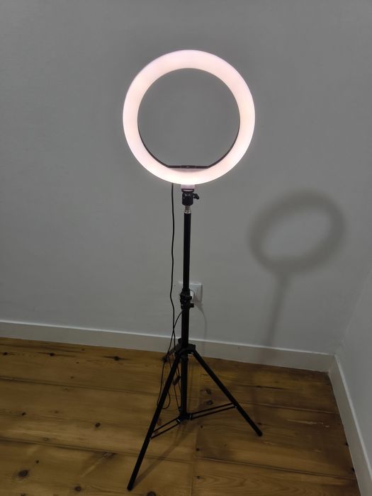 Luminária ring light extensível