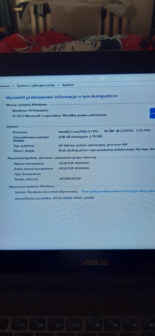 Laptop Asus z torbą