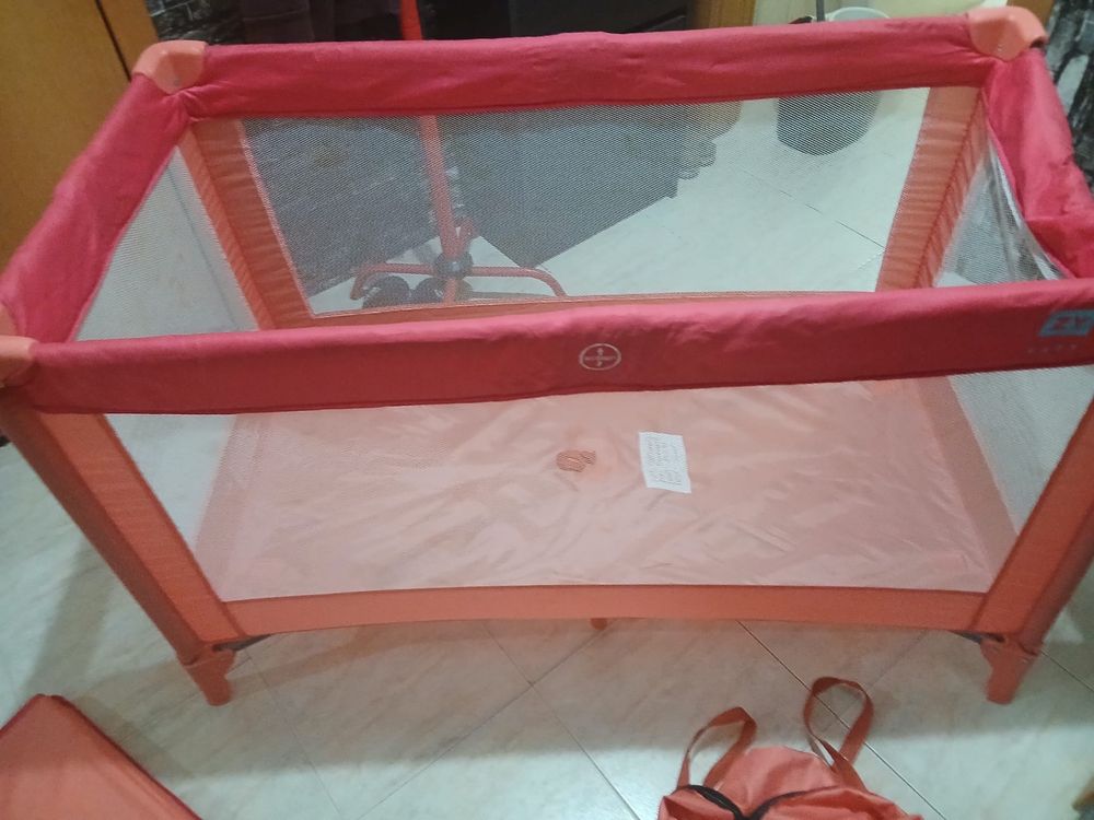 Cama de viagem com colchão