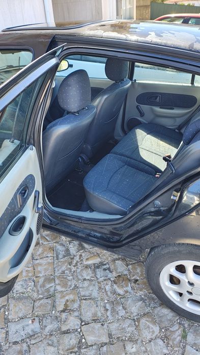 Clio 1.2 16v ano 2001