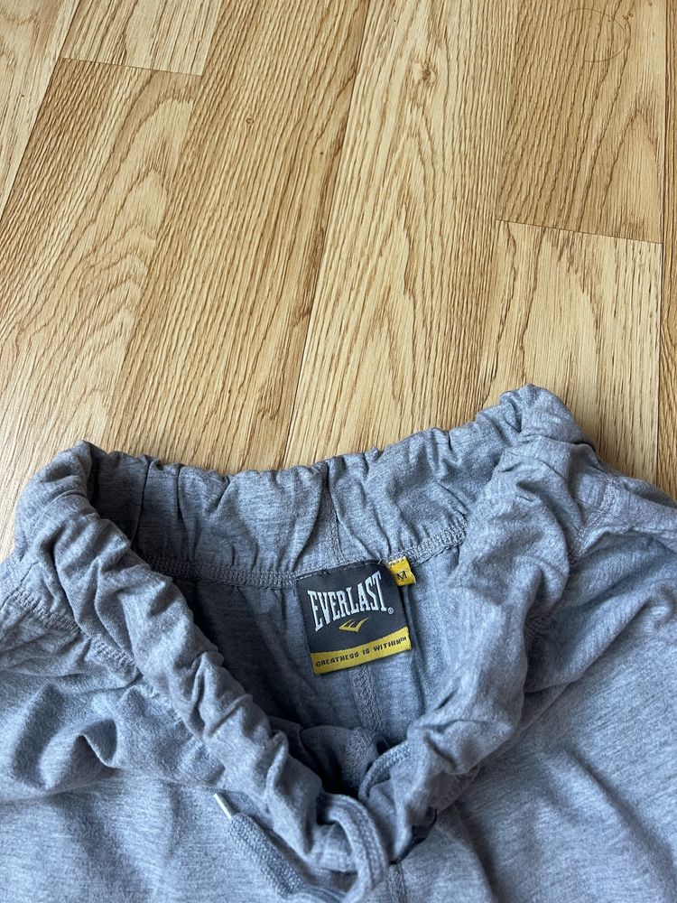 Чоловічі шорти Everlast оригінал(розмір М)