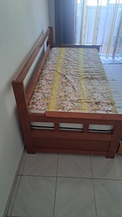 Vendo cama individual dupla.