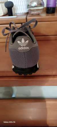 Tênis Adidas  top