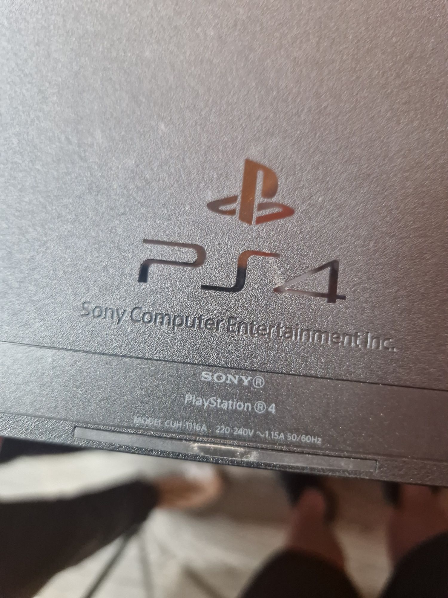 Sony Playstation 4 (cuh-1116a) 500 gb