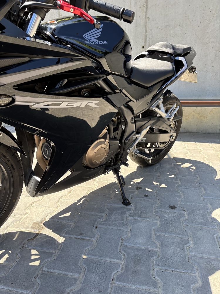 Honda CBR400r(2016рік)
