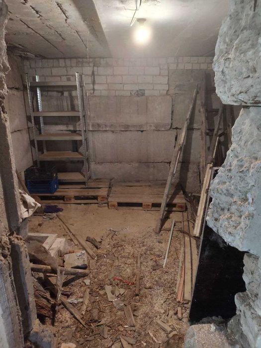 Продається гараж у м. Вишгород, ГК "Ветеран" з земельною ділянкою