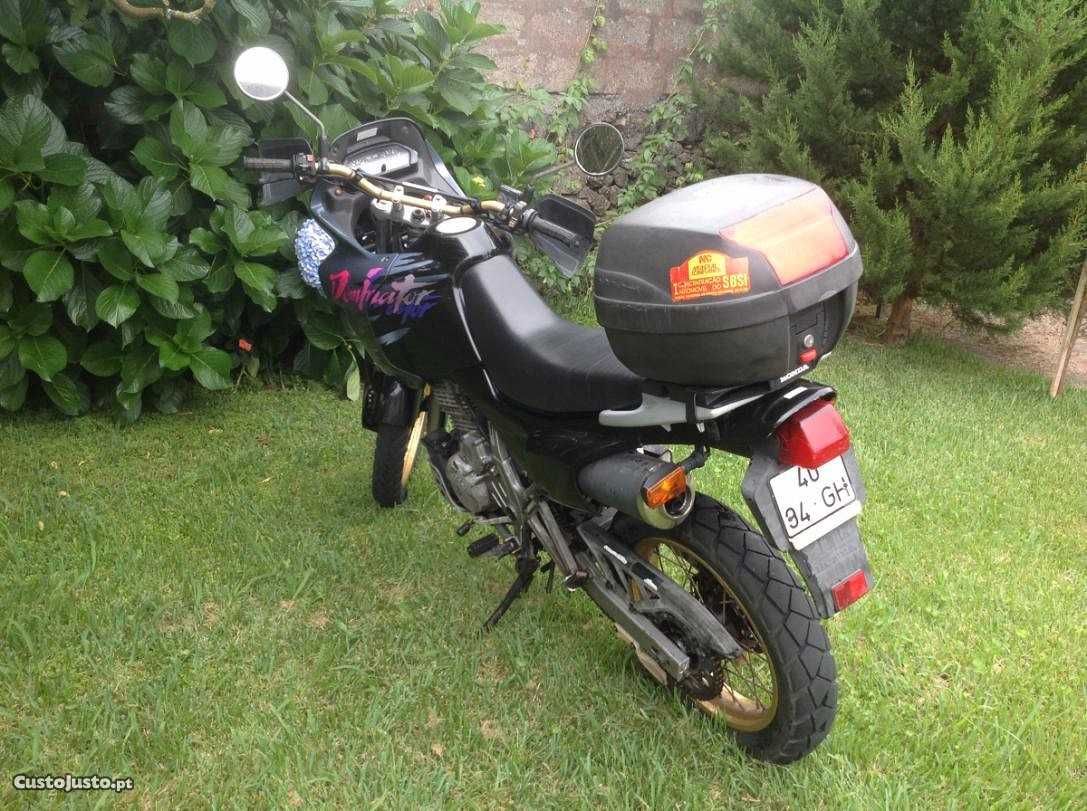Honda NX 650 Dominator