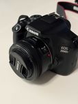 Canon EOS 2000D plus obiektyw
