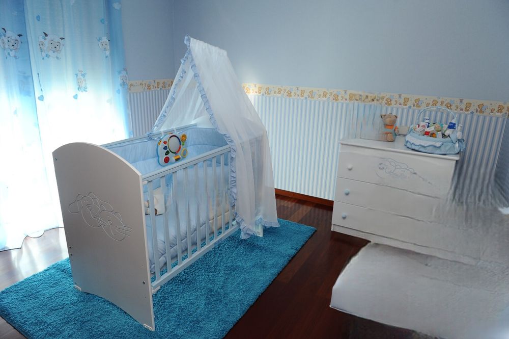 Berço/cama de bebé + cómoda Zippy