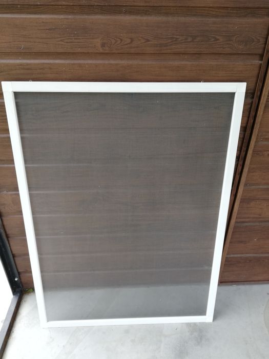 Moskitiera, siatka na okno.