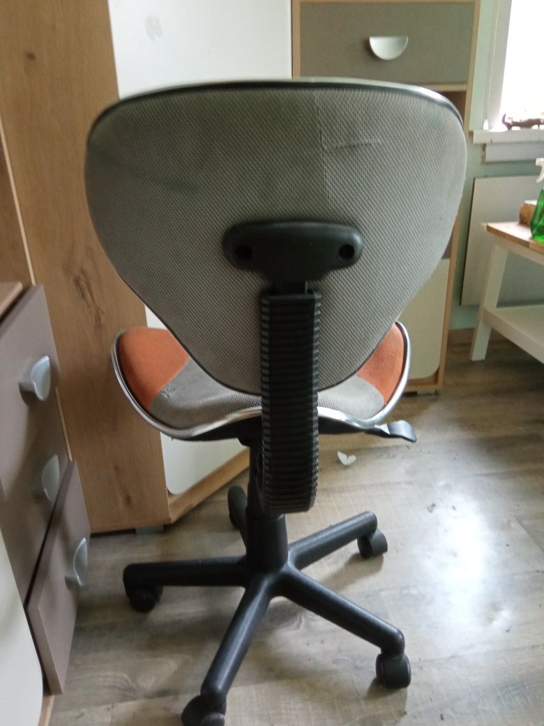 Дитячий комп'ютерний стільчик, комп'ютерне крісло