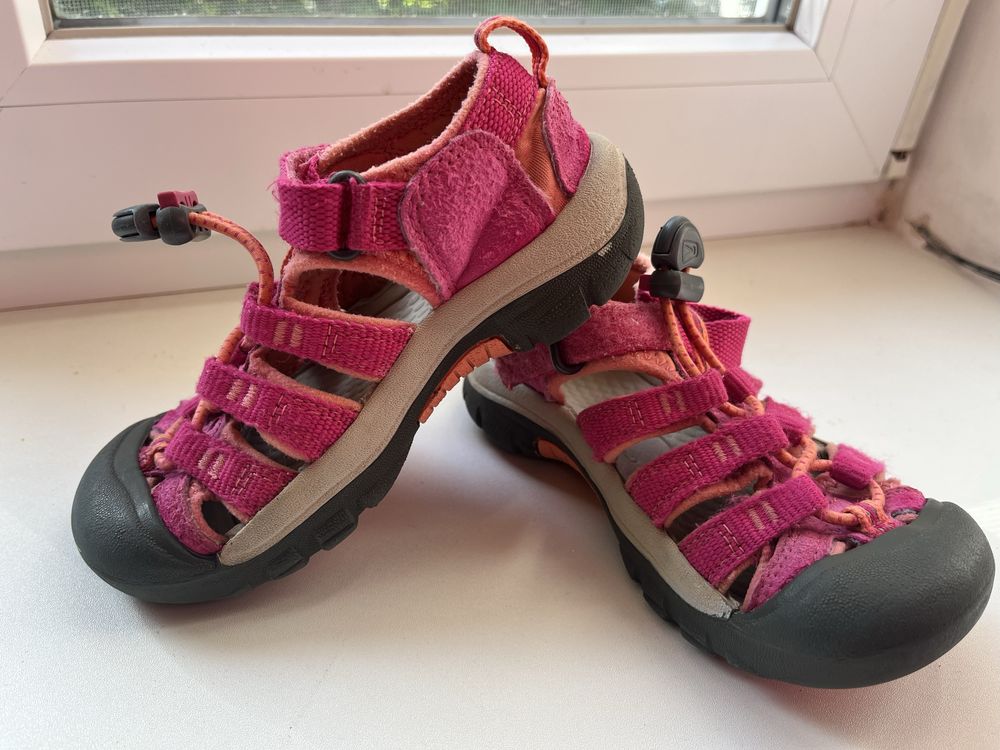 Босоніжки сандалі Keen