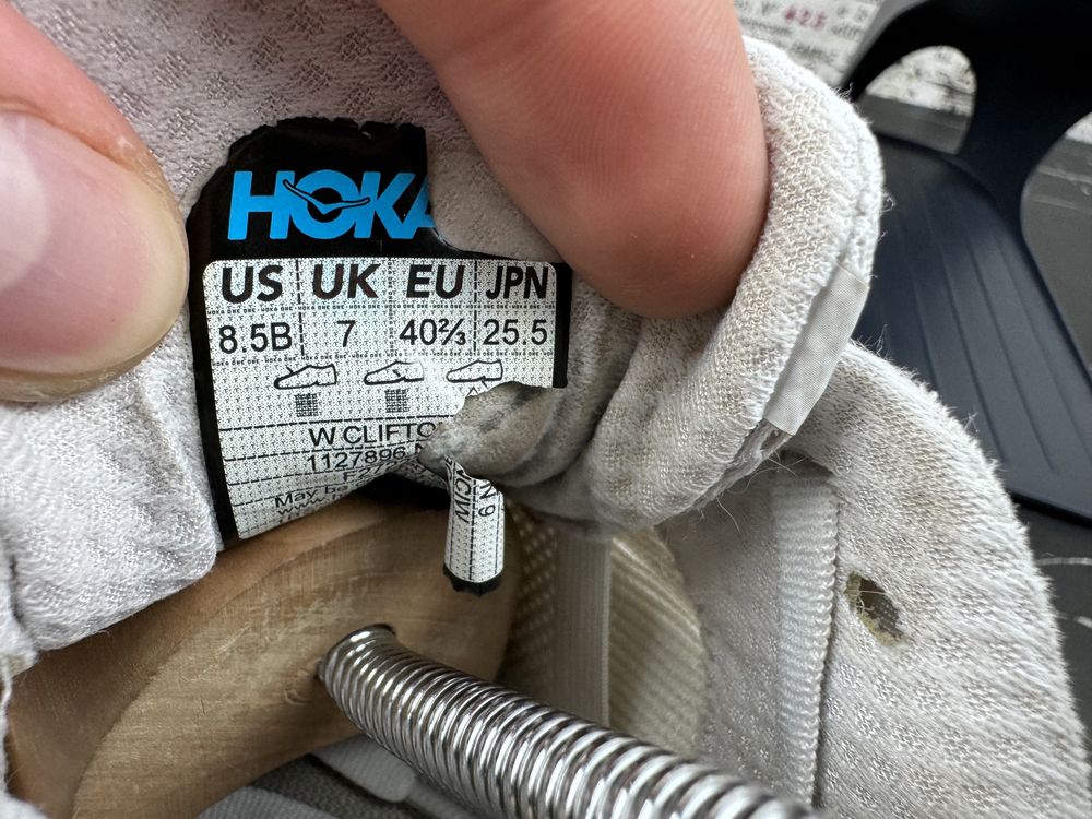 Кроссовки Hoka One One Clifton 9 Розмір 40.5 / Original Взуття