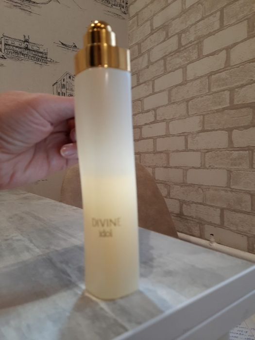 Оріфлейм Volare Gold, Pretty Swan,Divine idol,Felicity