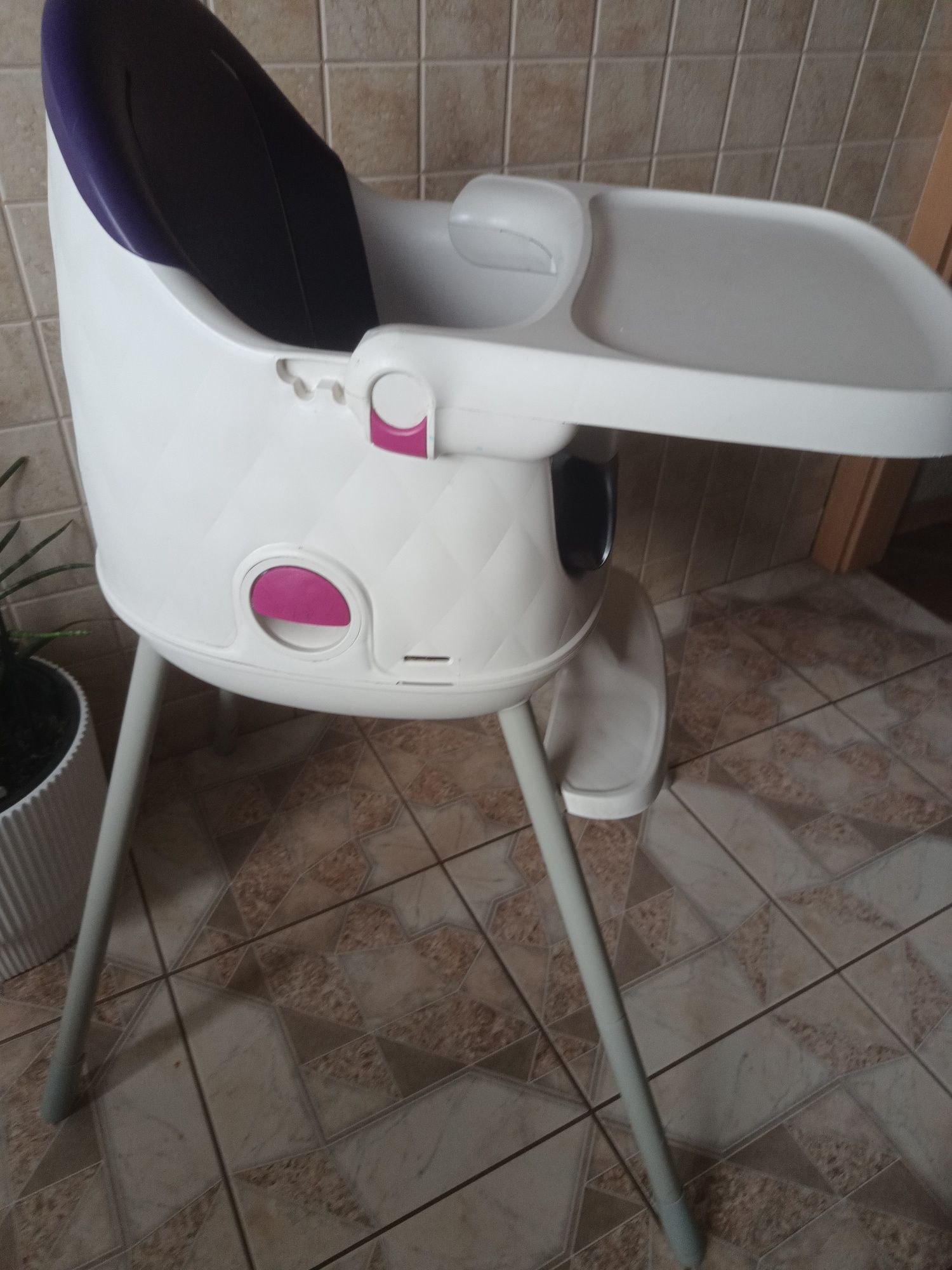 Krzesełko do karmienia Keter 3w1