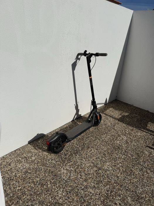 Ninebot F2 em bom estado