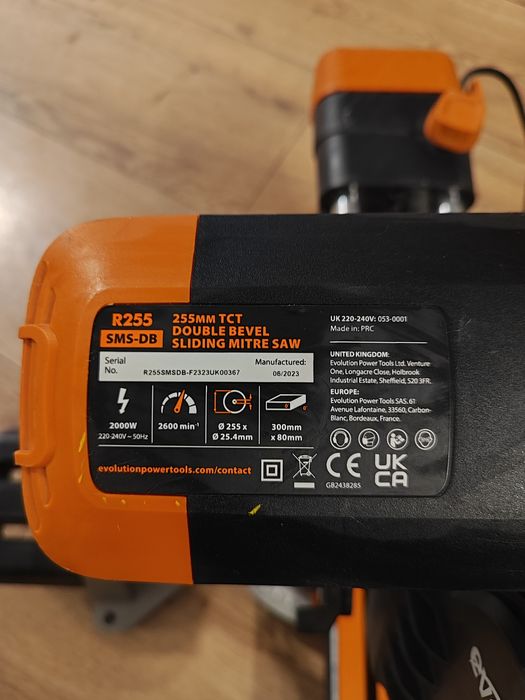 Piła ukosowa z posuwem Evolution 2000w, tarcza 255mm