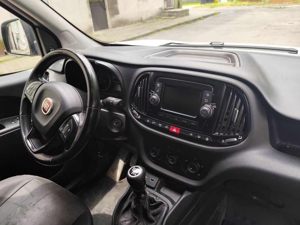 Fiat Doblo Maxi  3 osobowy 1.6 6 biegów