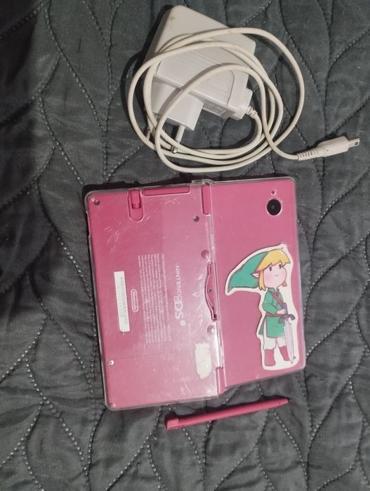Nintendo DSi edição Rosa