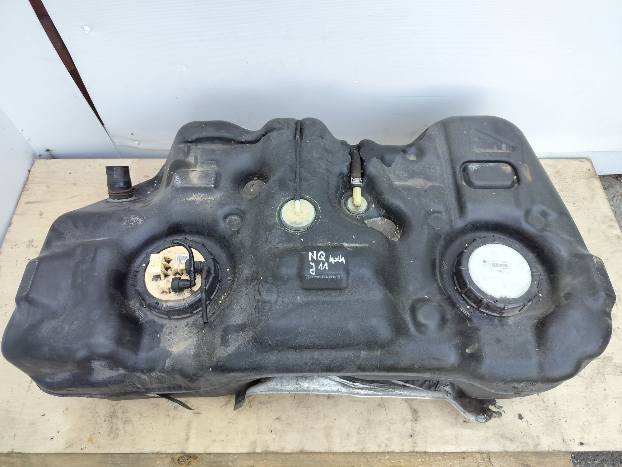 Zbiornik paliwa bak Nissan Qashqai j11 1.6 DCI 4x4