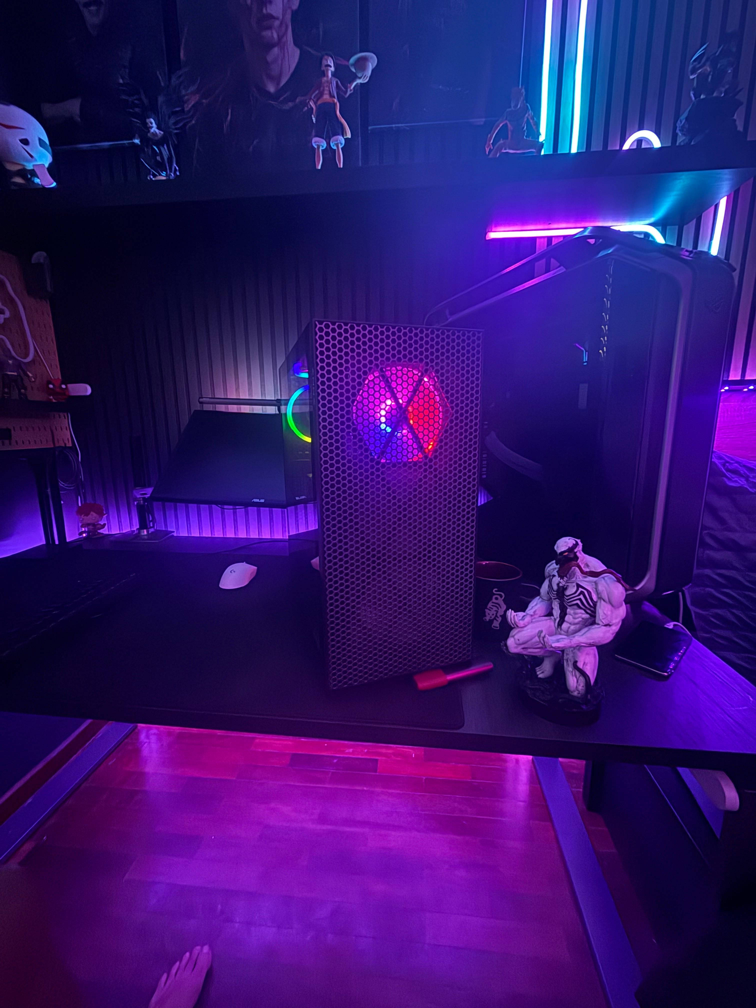 Pc Gaming 1070ti/i7 9700k/Water Cooler