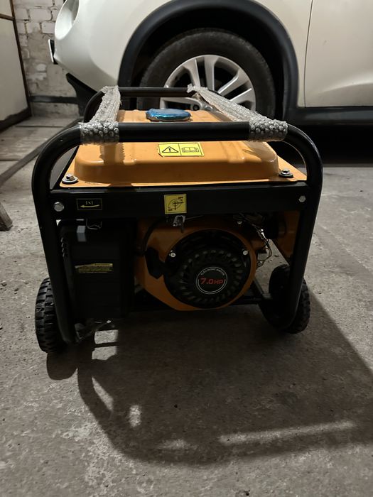 Бензиновий генератор ONAX 2,5kw