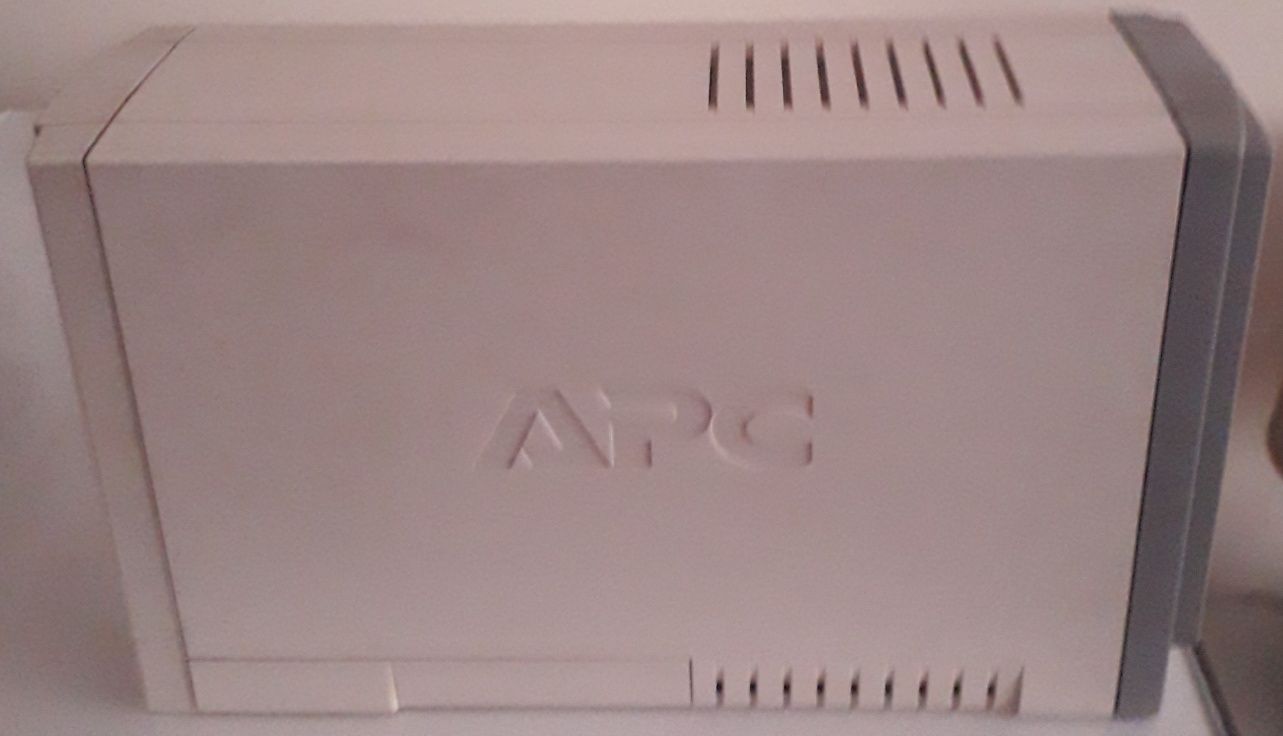 Безперебійник APC Back-UPS CS 350 (BK350EI)