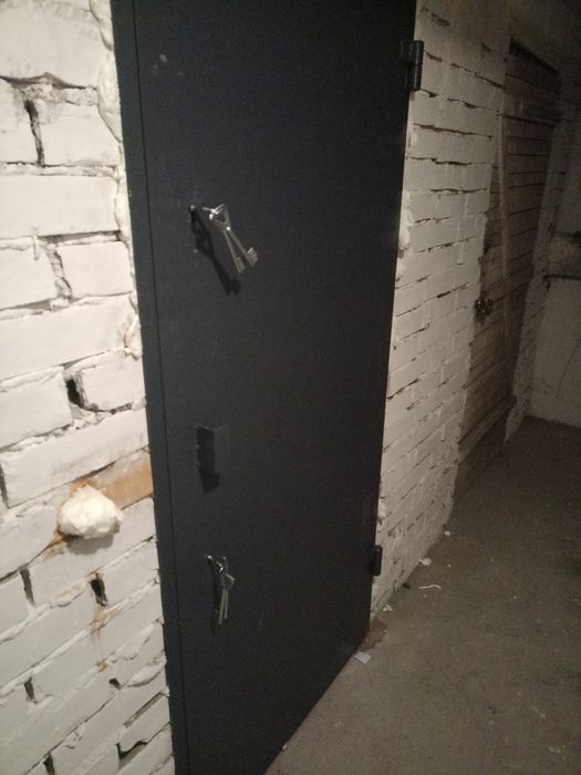 Drzwi stalowe do piwnicy