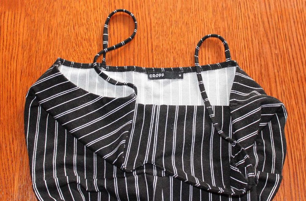 Kombinezon czarno-biały letni na ramiączkach