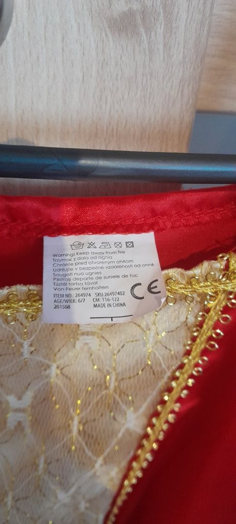 Przebranie sukienka czerwona 6-7 lat