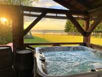 2 Domki nad jeziorem z Jacuzzi - Domek Mazury