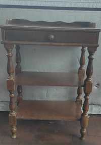 Stary stolik z szufladką