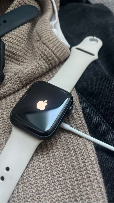 Apple Watch SE Cellular 44mm 2nd gen