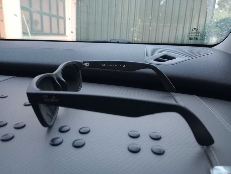 Ray ban new wayfarer