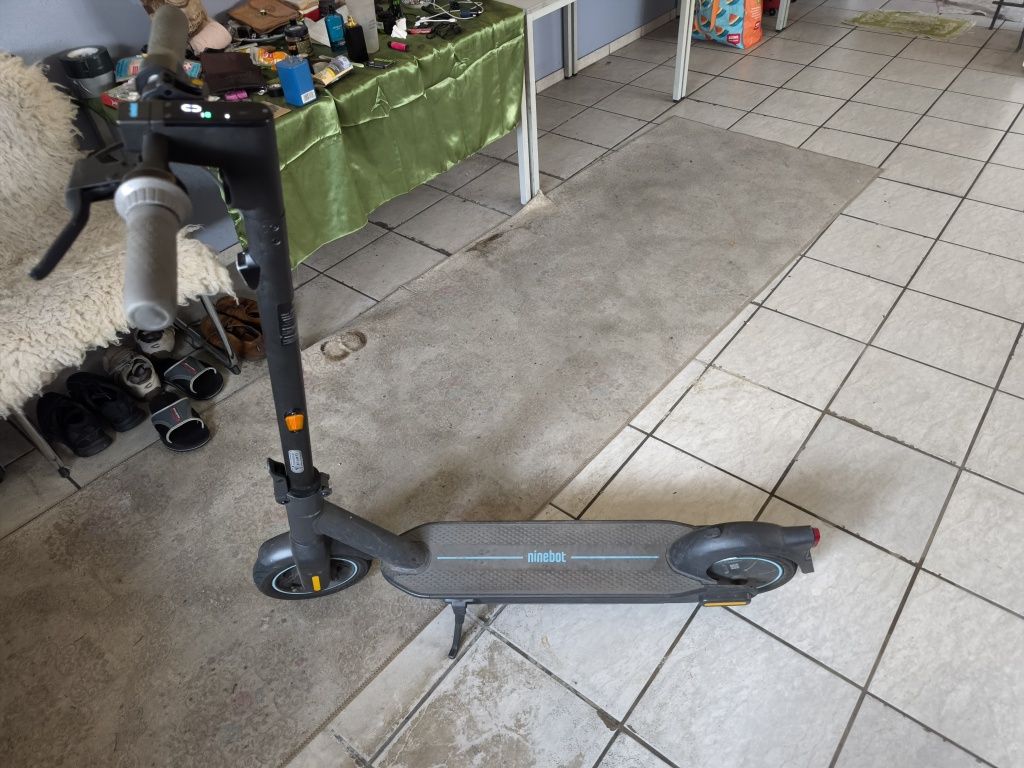 Hulajnoga 22r elektryczna akumulator ninebot  max transport Koło Berli