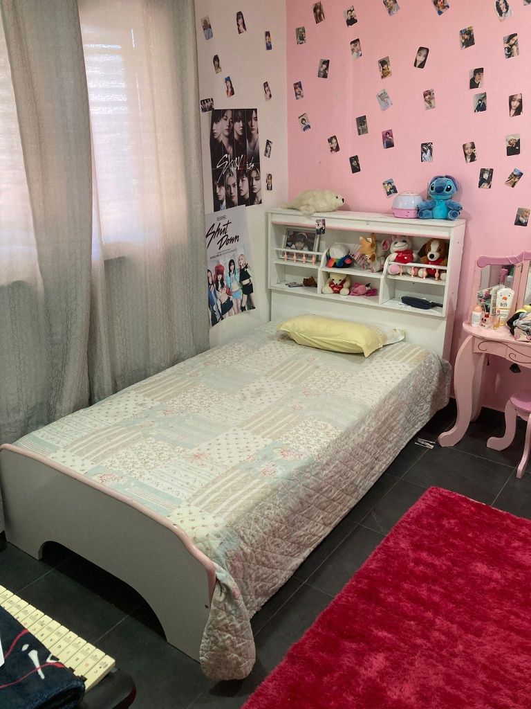 Quarto de criança cama sem colchão