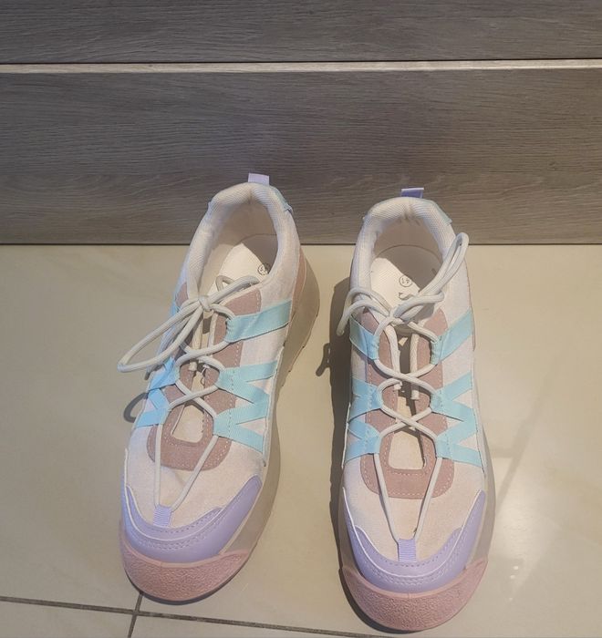 Adidasy damskie zamszowe kolorowe rozmiar 41