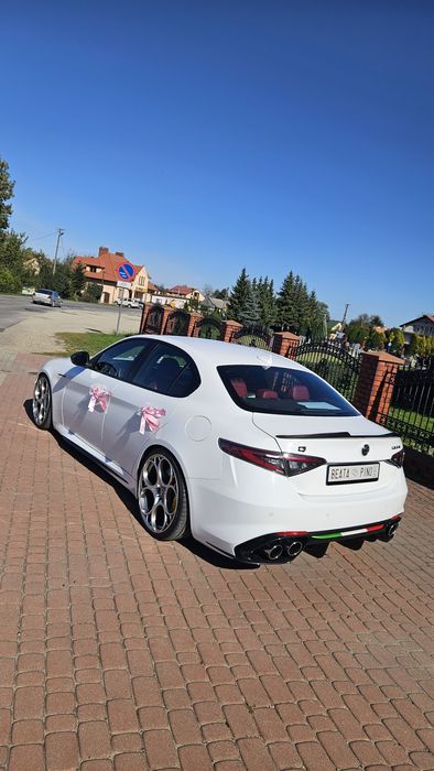 Alfa romeo giulia do ślubu