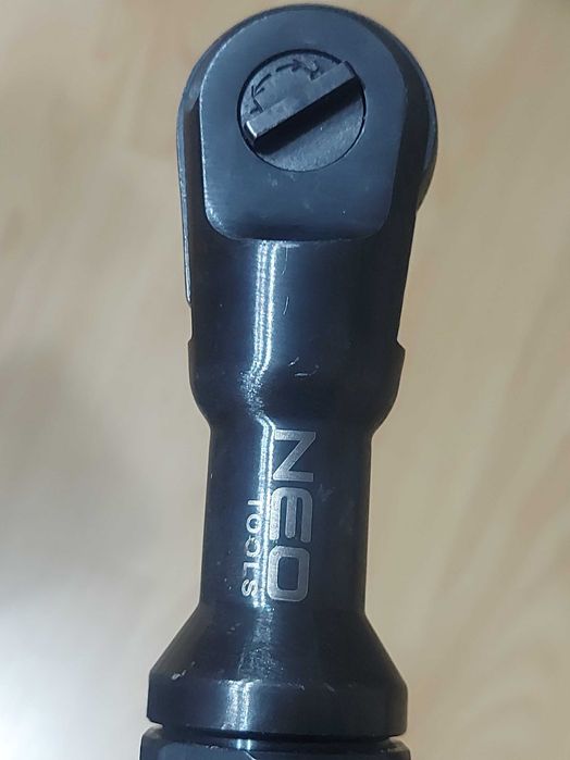 Klucz pneumatyczny kątowy NEO
