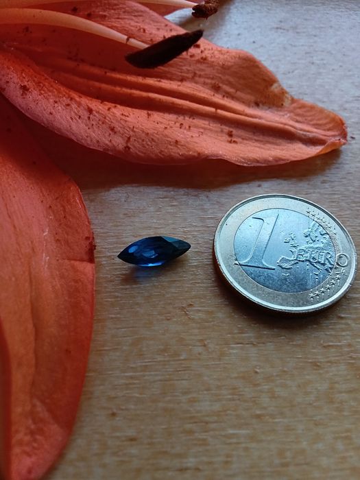 Tanzanita Natural Certificada.  1.80 ct  Beleza Rara da África