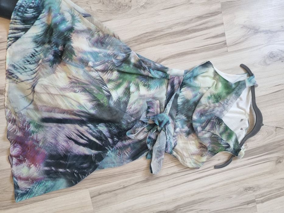 Sukienka z dekoltem typu woda, 38