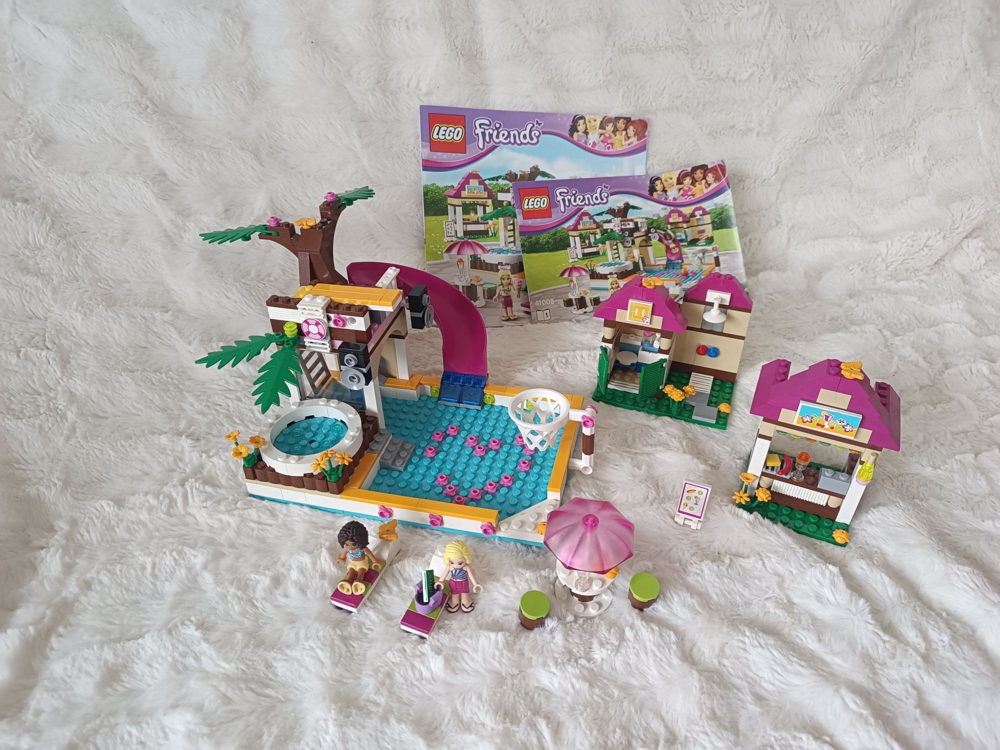 Klocki LEGO friends 41008 Basen w Heartlake figurki