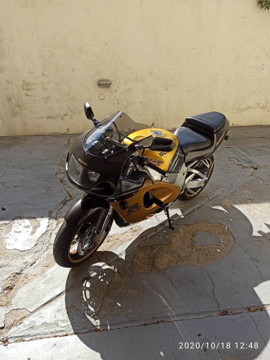 Suzuki Gsx-r 750 Srad Edição Especial Dourado