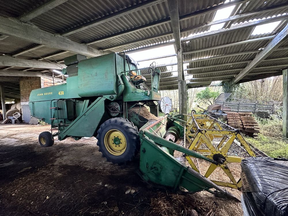 Ceifeira debulhadora John Deere 430